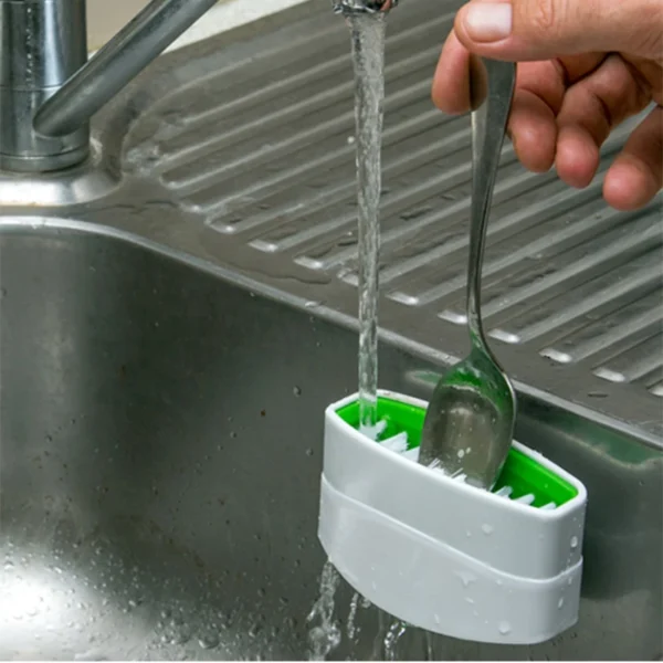 منظف أدوات المائدة